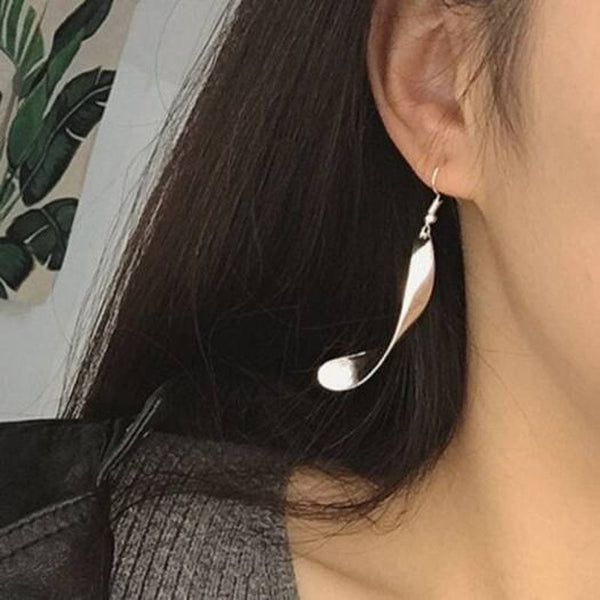 Women Metal Earrings Wave Bending Drop Silver