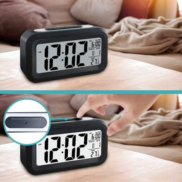 Clocks Digital Alarm Battery Operated Smart Sensor Mini Night Light Date Temperature 12 / 24Hr Switchable For Bedroom Heavy Sleepers Travel