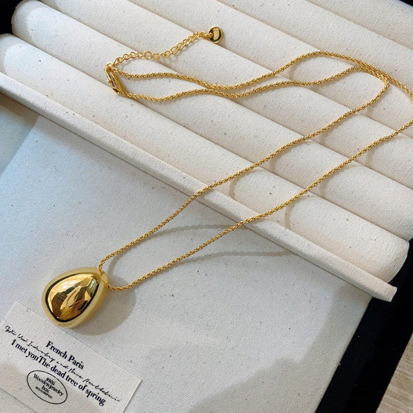 Veile Studios French Retro American Niche Design Egg Shaped Water Drop Pendant Necklace Necklaces & Pendants