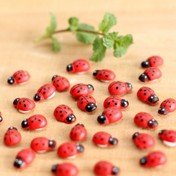 100Pcs Self Adhesive Mini Ladybug Micro Landscape Decor Diy Craft Sculptures & Figurines