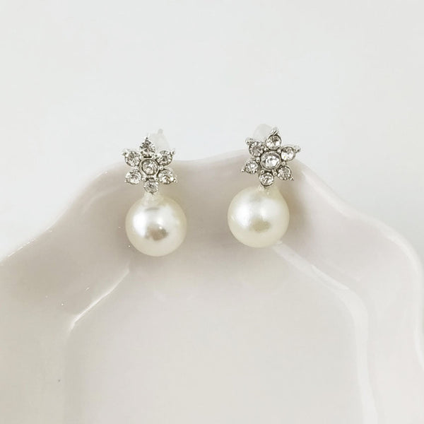 Veile Studios Ladies Creative Pearl Snowflake Alloy Fashion Jewellery For Women Earrings