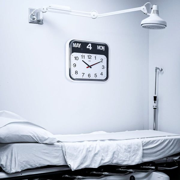 Banker's Wall Clock With Calendar Silent Quartz Movement White 43 Centimetres Wall Clocks