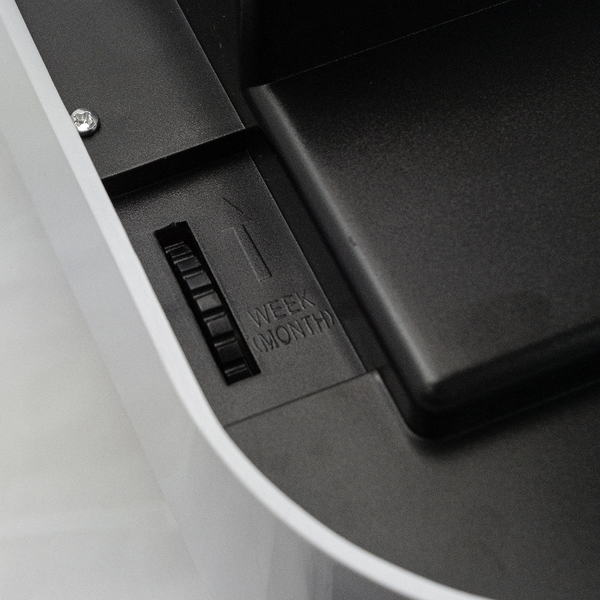 Banker's Wall Clock With Calendar Silent Analog Quartz Black 43 Centimetres Wall Clocks