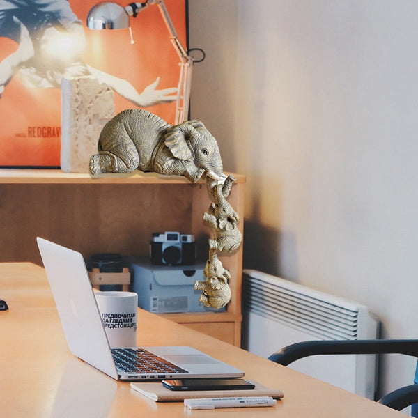 Cute Resin Mother Elephant With Babies Decoration Sculptures & Figurines