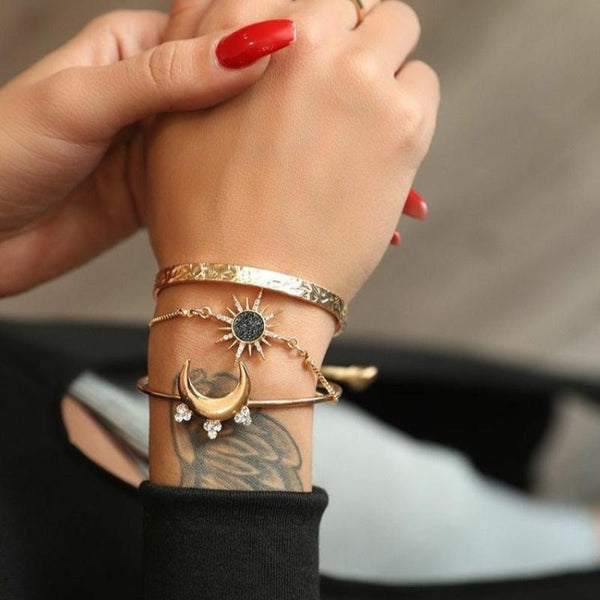Veile Studios Moon Sun Full Diamond Bracelet Fashion Jewellery Alloy Geometric Design For Women Bracelets