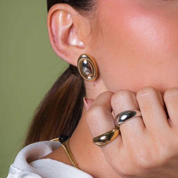 Veile Studios Stainless Steel Colour Blocked Oval Fashionable And Versatile Titanium Earrings