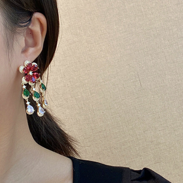 Veile Studios S925 Silver Needle Flower Tassel With Gradient Colored Zircon Details Earrings