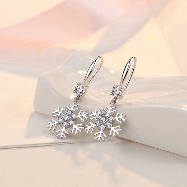 Temperament Snowflake With Rhinestones Fashion Christmas For Women Earrings