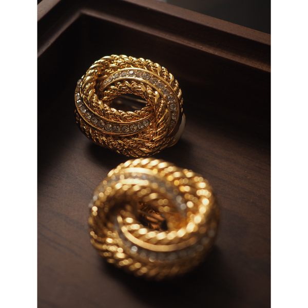 Veile Studios Medieval Earclip Jewelry Fried Dough Twists Alloy Design Without Earhole Earrings