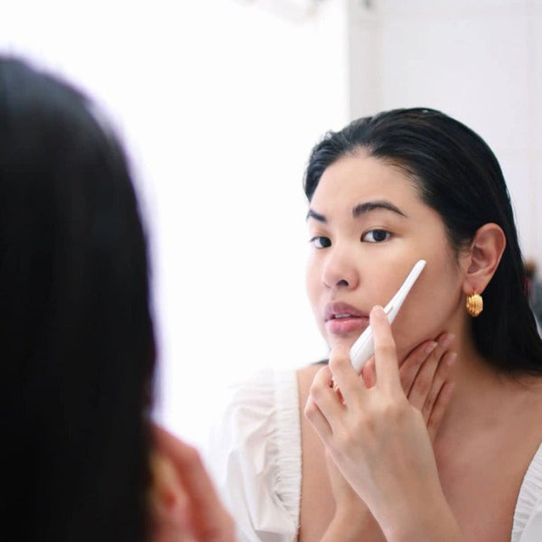 Non Vibrating Lighted Facial Exfoliator Hair Remover Device Clippers & Trimmers