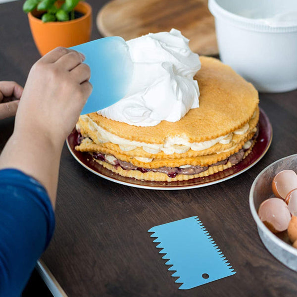 170Pcs Cake Decorating Kit Turntable Flower Piping Nozzles Other Decorating Tools