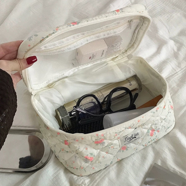 2 Piece Quilted Floral Makeup Bag Set Travel Coquette Aesthetic Cosmetic Bags Makeup Bags & Cases