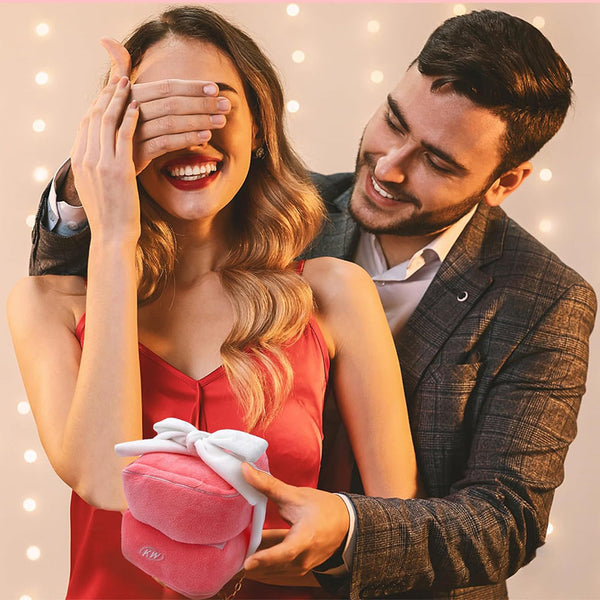 Veile Studios Romantic Couples Toy Hide Surprise Oversized Ring Sets Plush Love Box Jewellery Holders & Organisers