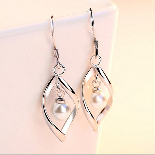 Veile Studios Simple Fashion Twisted Pearl Wave Long Tassels Drop Dangle Earrings