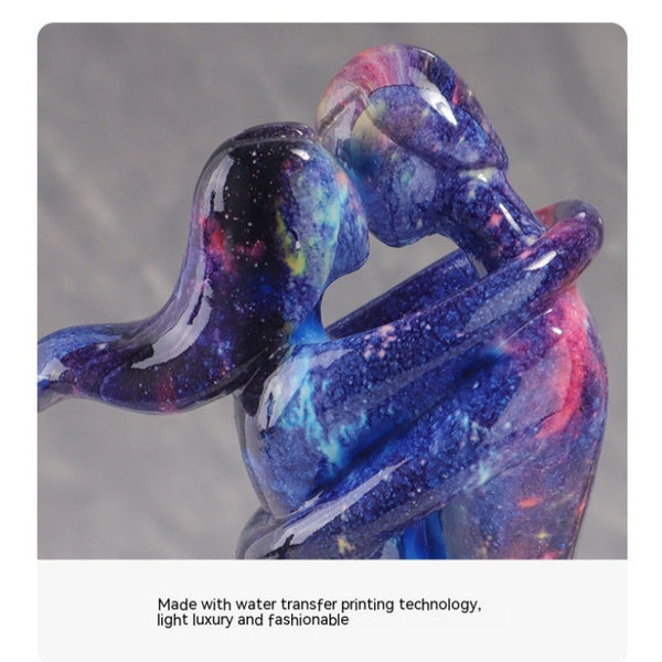 Home Water Transfer Printing Starry Sky Couple Kiss Hug Ornaments Plastic Resin Sculptures & Figurines