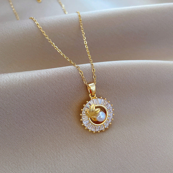 Veile Studios Fashion Jewelry Square Full Diamond Personalized Round Ring Leaves Necklace Earrings Suite Necklaces & Pendants