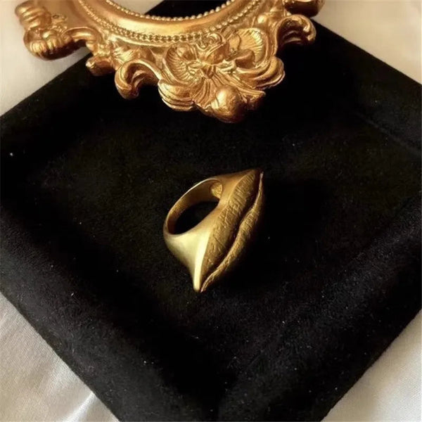 Personalized Brass Metal Lip Geometric Irregular For Women Jewelry Luxury High Quality Gifts Europe America Rings