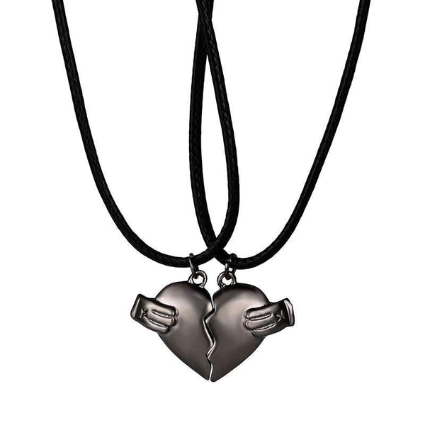 Veile Studios Creative Mag Net Love Necklace 2Pcs Heartbroken Shape Men And Women Necklaces & Pendants