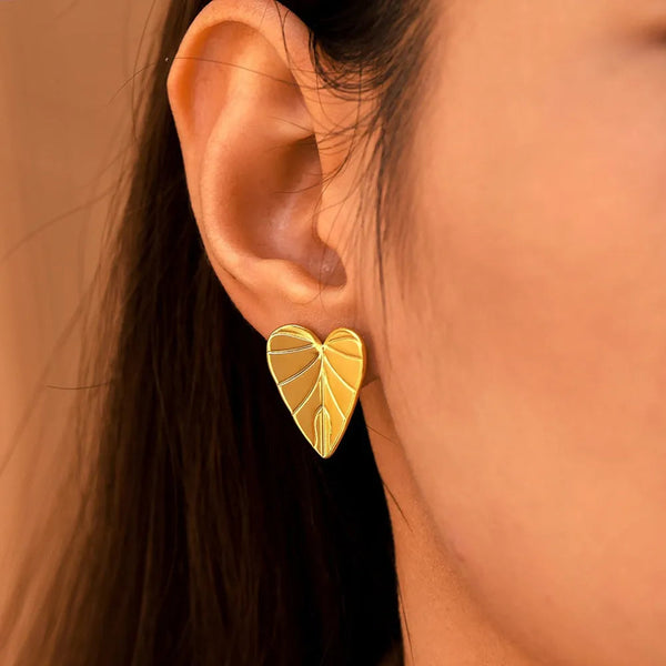Love Leaf Pattern Stainless Steel Pvd Electroplated Minimalist Earrings