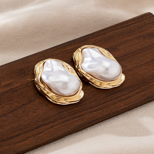 Retro Shaped Imitation Pearl For Women Exaggerated Personalized And Fashionable Design Earrings