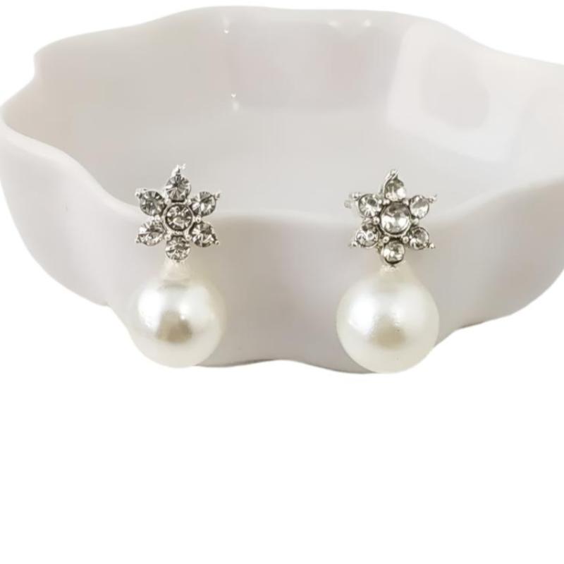 Veile Studios Ladies Creative Pearl Snowflake Alloy Fashion Jewellery For Women Earrings