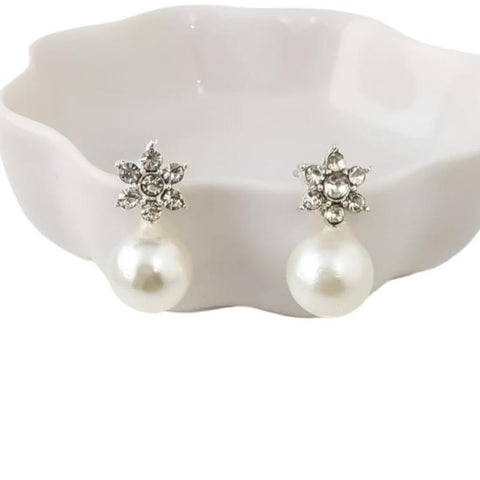 Veile Studios Ladies Creative Pearl Snowflake Alloy Fashion Jewellery For Women Earrings