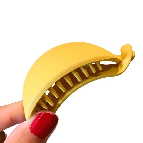 Sweet Banana Shape Hair Claws Women Girls Clips Ponytail Holder Hairpins Fashion Accessories Hair Accessories