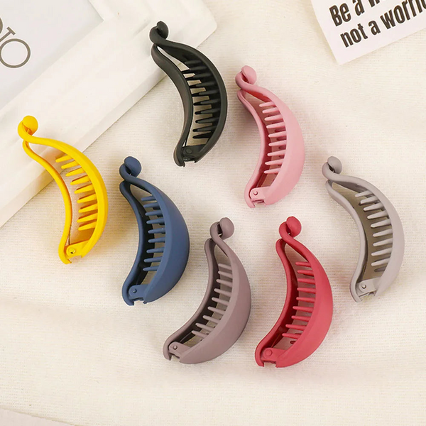 Sweet Banana Shape Hair Claws Women Girls Clips Ponytail Holder Hairpins Fashion Accessories Hair Accessories