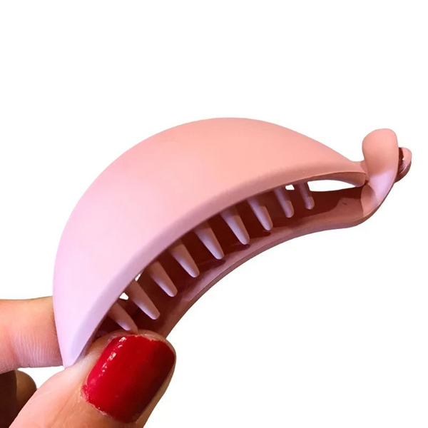 Sweet Banana Shape Hair Claws Women Girls Clips Ponytail Holder Hairpins Fashion Accessories Hair Accessories