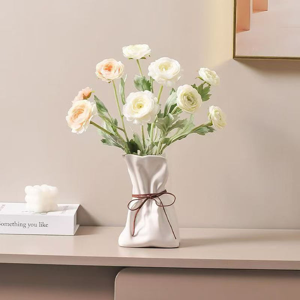 Resin Vase For Living Room And Dining Table Flower Arrangement Decorative Piece With Elegant Style Vases