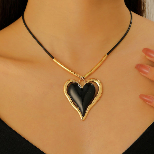 Exaggerated Large Heart Necklace Sweet And Spicy Lolita Style Pendant Clavicle Chain For Women Necklaces & Pendants