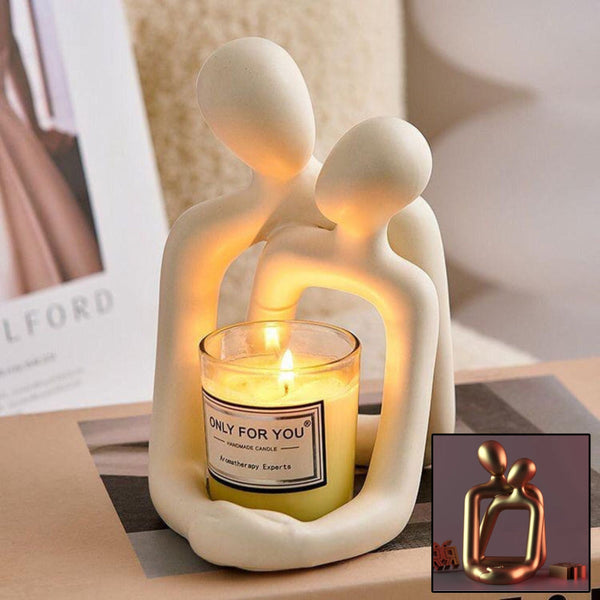 Heartwarming Loving Couple Resin Statue Modern Home Decor Accent For Gifting Ornaments & Statues