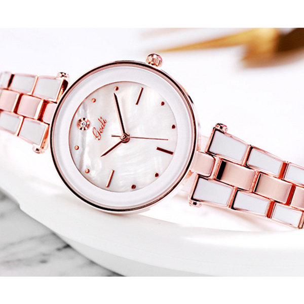 Veile Studios Elegant Steel Band Ladies Watch Fashion Trend Waterproof Quartz Decorative Round Watches