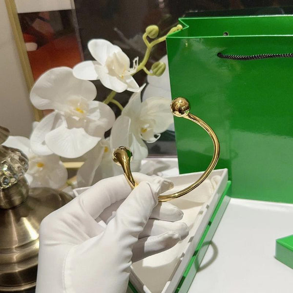 Veile Studios Gold Silver Smooth Water Drop Bracelet From Europe Fashion Designer Brand For Women Bracelets