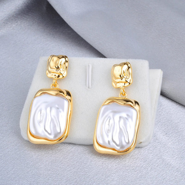 Veile Studios Elegant Square Pleated Light Luxury Niche Personality Retro Design Earrings