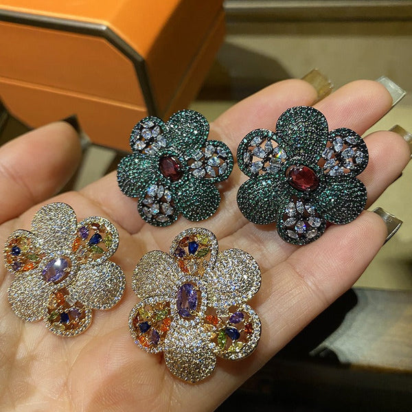Veile Studios Colorful Flower Stamen With Diamond Flowers In Gold And Green Earrings
