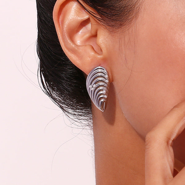 Veile Studios Shell Mussel Stainless Steel 18K Gold Plated Fashion Jewelry Earrings