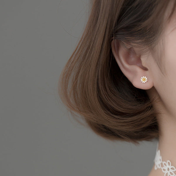 Veile Studios S925 Silver Daisy Flower For Women Simple Korean Fashion Jewellery Earrings