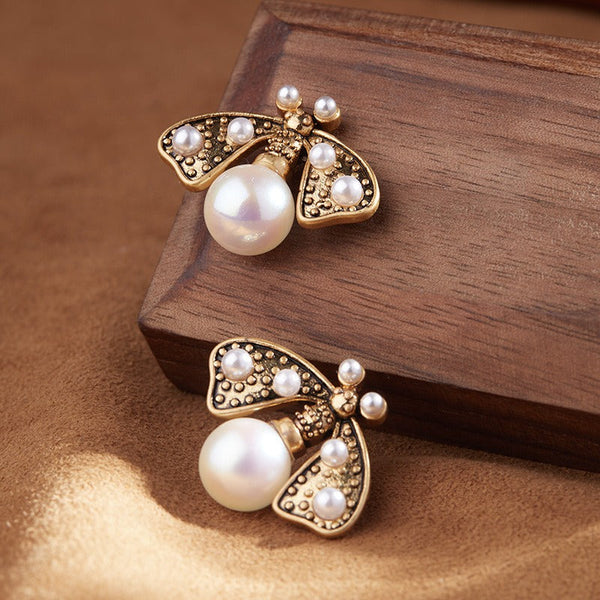 Veile Studios Middle Western Retro Three Dimensional Bee Ear Jewelry In 18K Gold Earrings