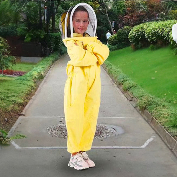 A Set Of Children's Beekeeper Suits (Breathable Type) Beekeeping Equipment And Gloves. Beekeeping Suits