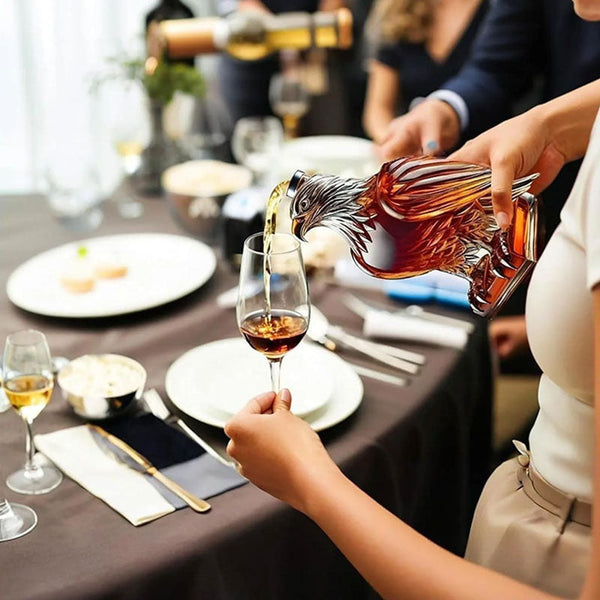 Small Eagle Shaped Whiskey Decanter Exquisite Glass Bottle For Home Decor Decanters
