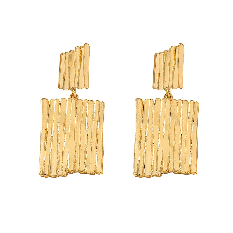 Veile Studios Exaggerated Large Gold With Vertical Patterns In Alloy Fashionable Style Earrings