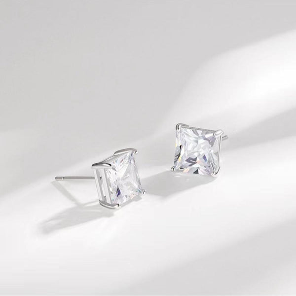 Veile Studios Four Claw Single Diamond For Women Copper Zircon 8Mm Size Earrings