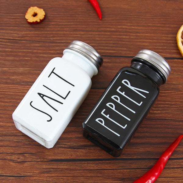 White And Black Salt Pepper Shakers Seasoning Bottles