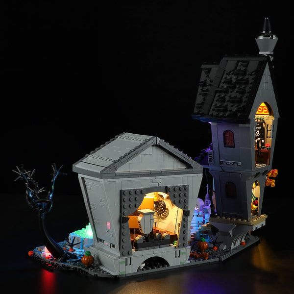Compatible With Lego 21351 Christmas Horror Night Building Blocks Led Lighting Winter Series Column Building Toys Sets & Packs