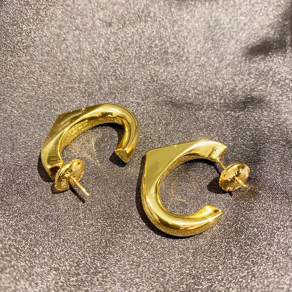 Veile Studios Irregular Love Retro Geometry Simple In Brass Plated 18K Earrings