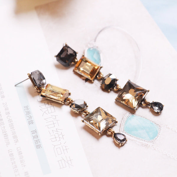 Veile Studios Elegant Socialite Geometric Irregular Sparkling Gemstone Diamond Earrings