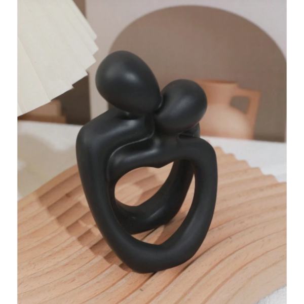 Elosung Black Romantic Couple Figurine With Heart Design Modern Minimalist Decorative Statue Sculptures & Figurines