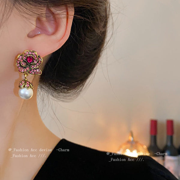 Veile Studios Flower Pearl Medieval Fashion High End Feel Niche Versatile Accessories Earrings