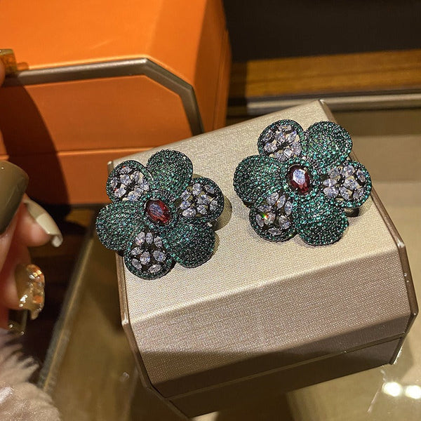 Veile Studios Colorful Flower Stamen With Diamond Flowers In Gold And Green Earrings